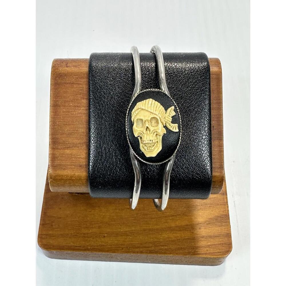 PIRATE SKULL HEAD SPRING BRACELET Costume Jewelry Skeleton Voodoo Silver Tone